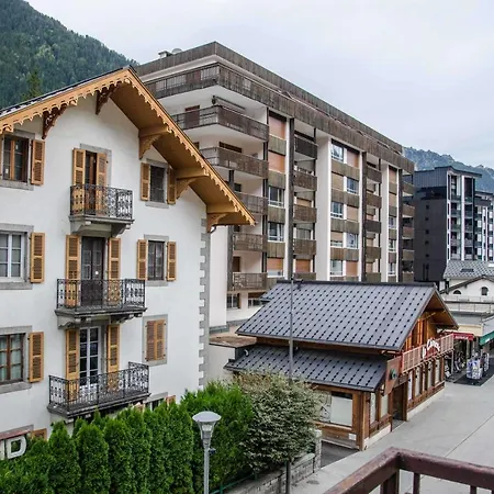 Lutetia - Year * Chamonix